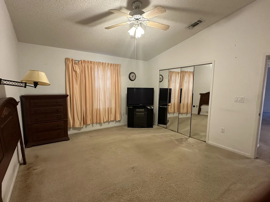 Photo of 812 Pine Valley Court