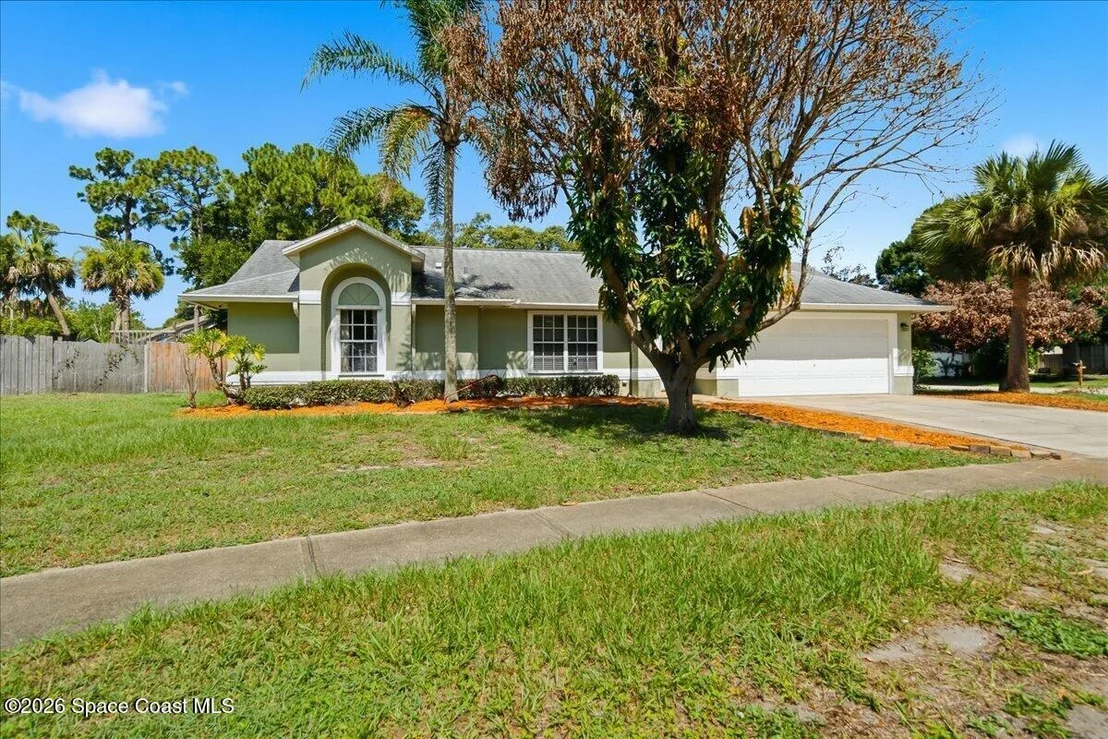 Photo of 813 Emerald Way
