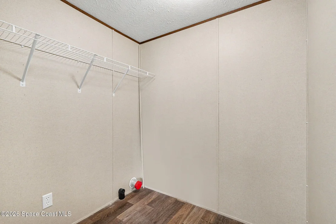 Photo of 2075 Parrish Road