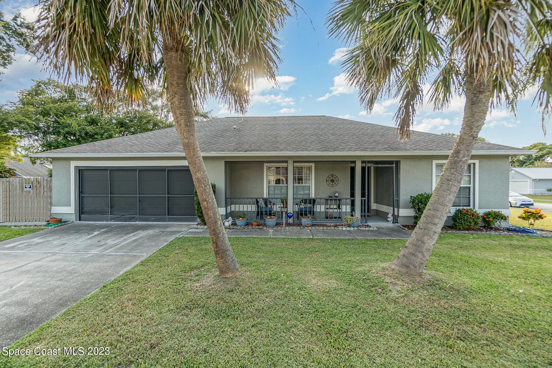 Photo of 672 Sandpiper Circle