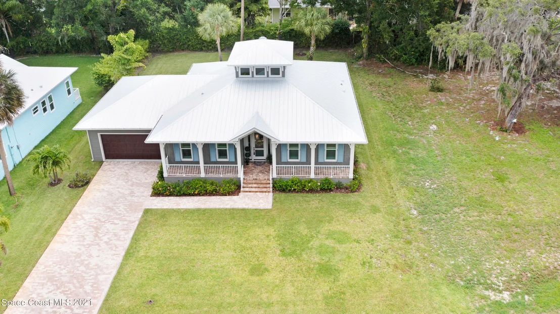 Photo of 2215 Bryan Street
