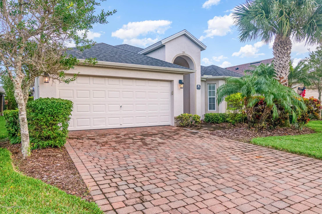 Photo of 7147 Broderick Drive