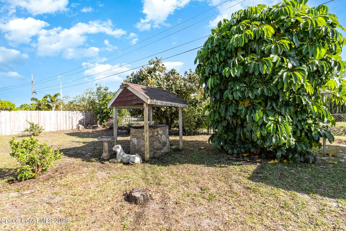 Photo of 2095 Montgomery Road