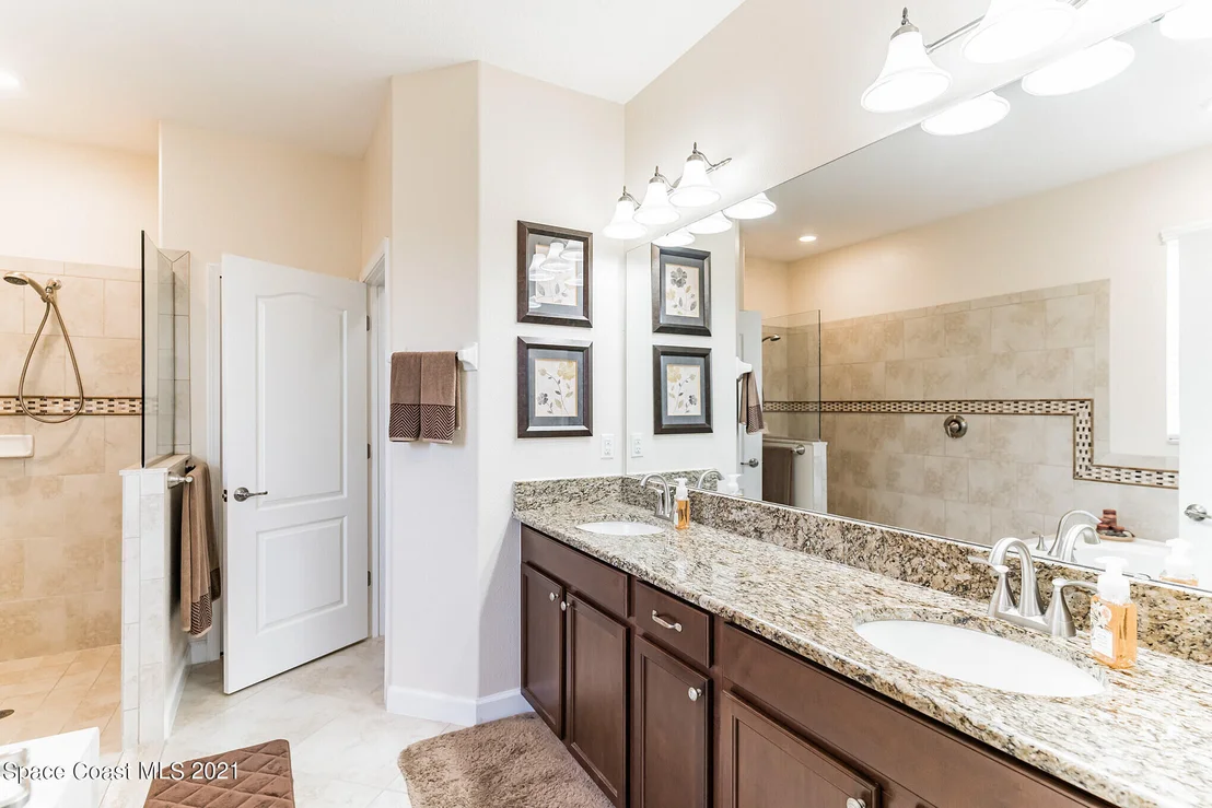 Photo of 3242 Balboa Place