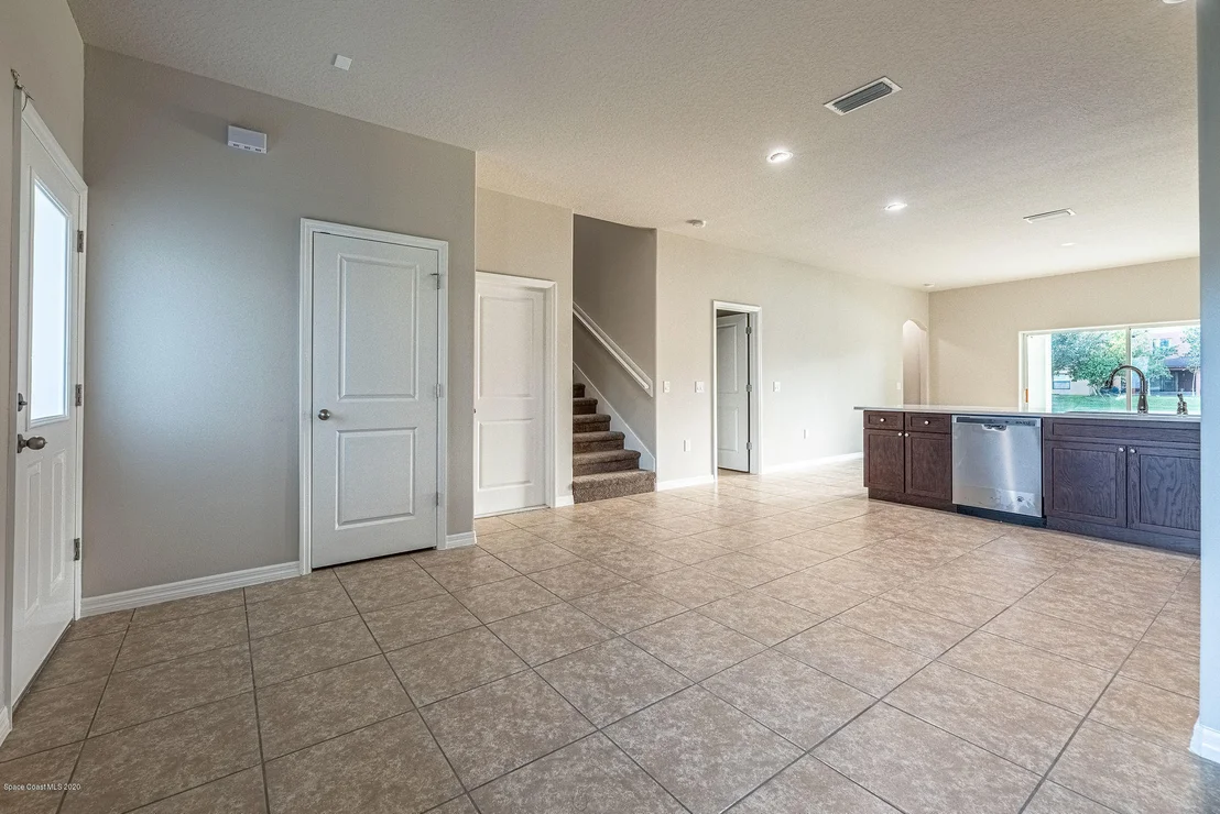 Photo of 475 Dryden Circle