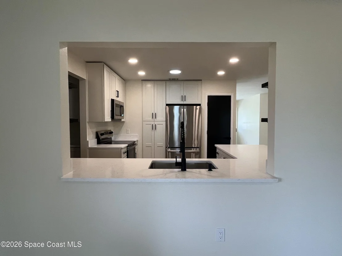 Photo of 1171 Riviera Drive NE