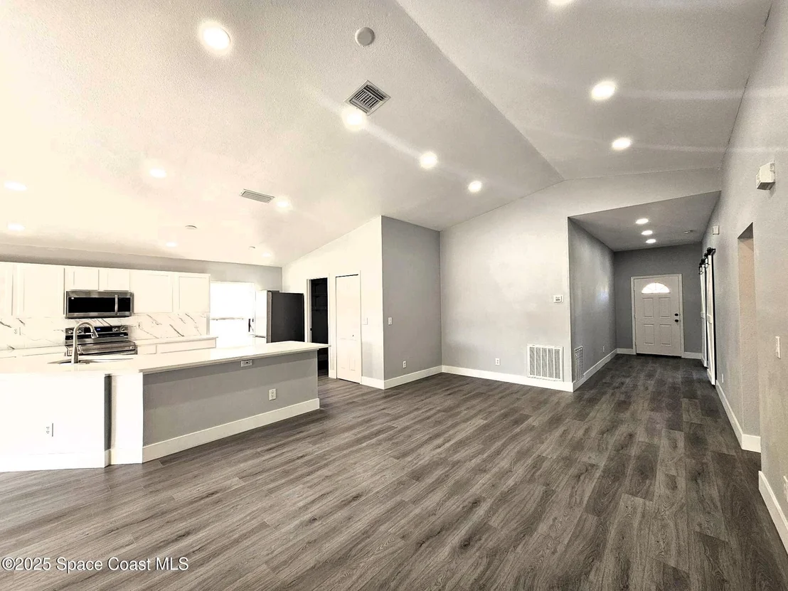Photo of 2264 Bayhill Drive