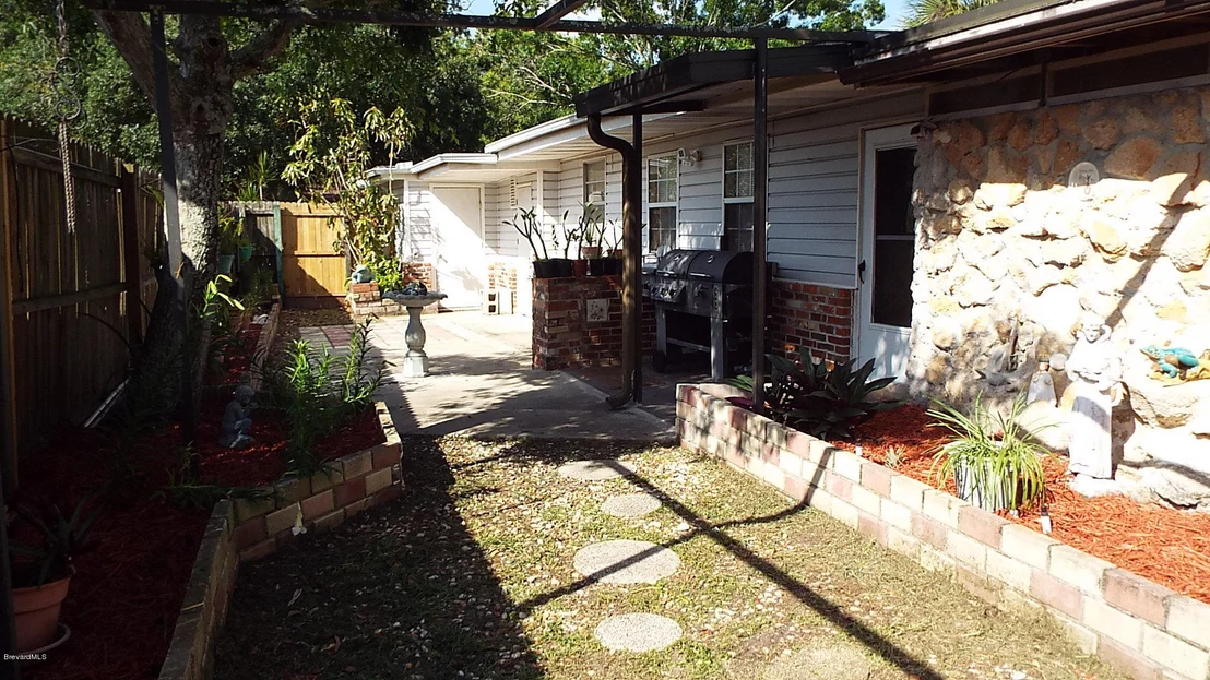 Photo of 1041 George Avenue