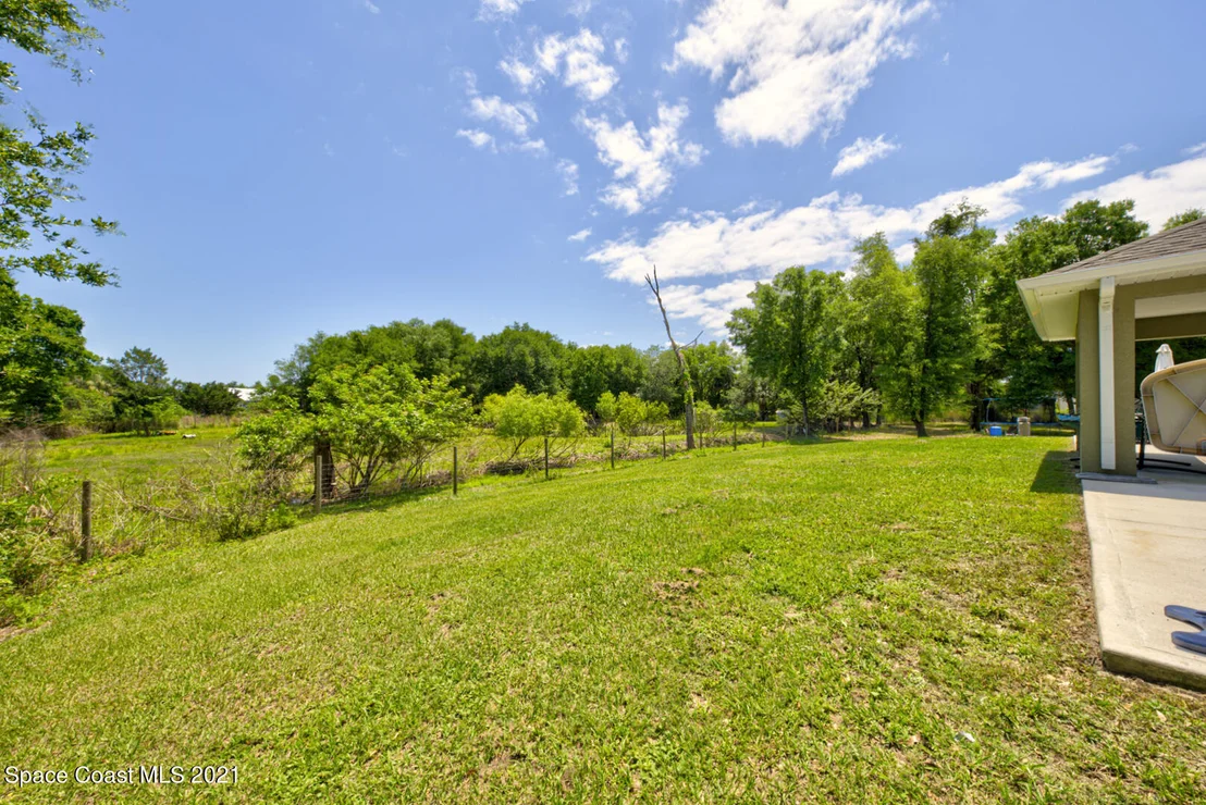 Photo of 6135 Dixie Way