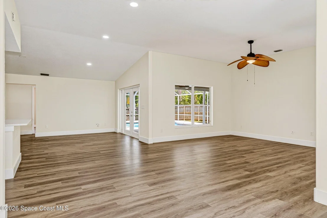 Photo of 1638 Rustic Way