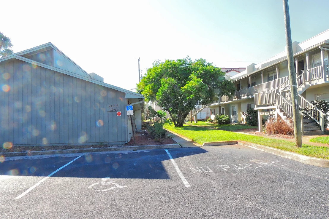 Photo of Unit 8 at 2016 Grant Place