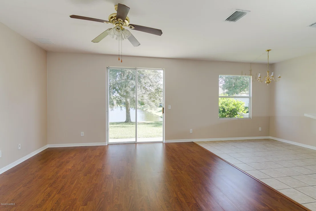 Photo of 621 Cressa Circle