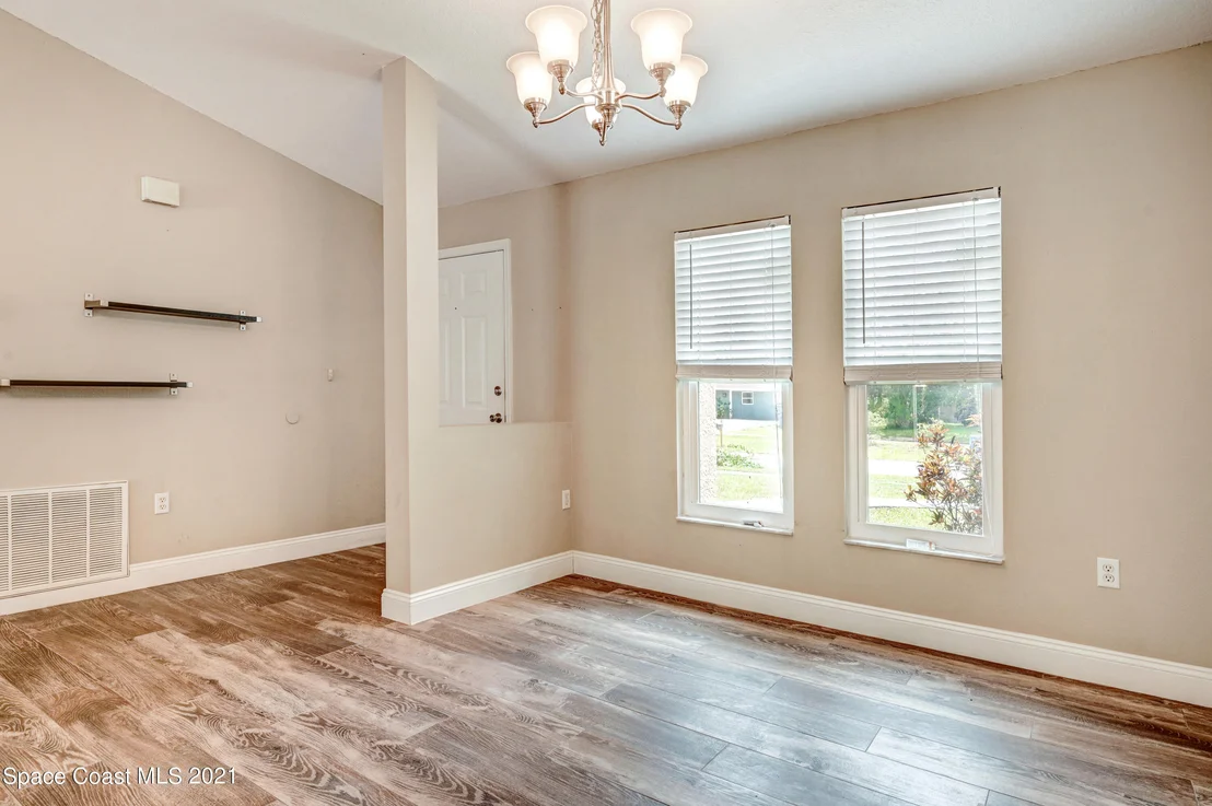 Photo of 2181 Pumpkin Place NE