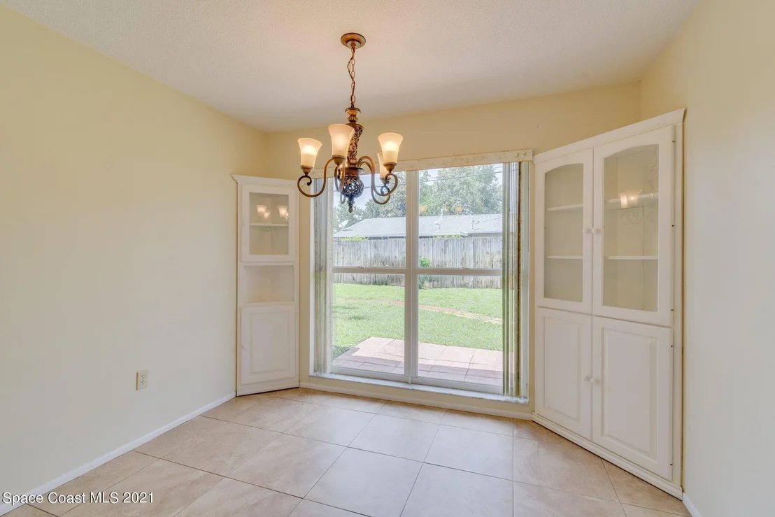 Photo of 910 Jefferson Road