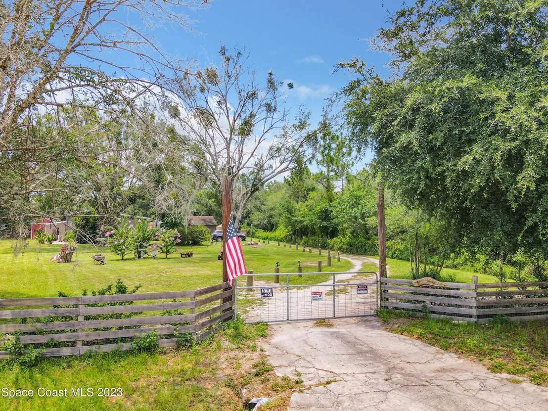 Photo of 9295 Concord Road