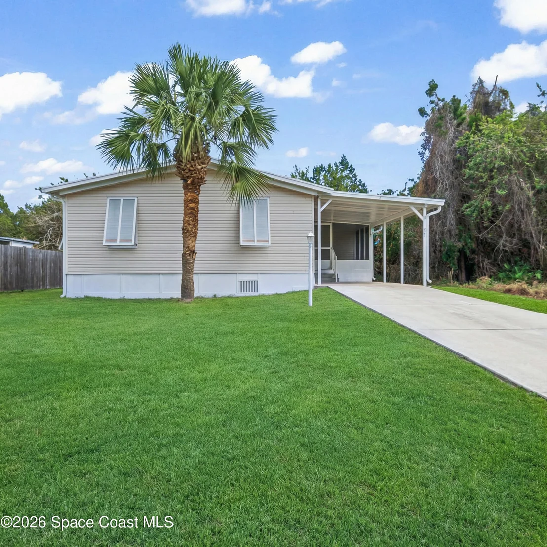 Photo of 935 Falcon Drive