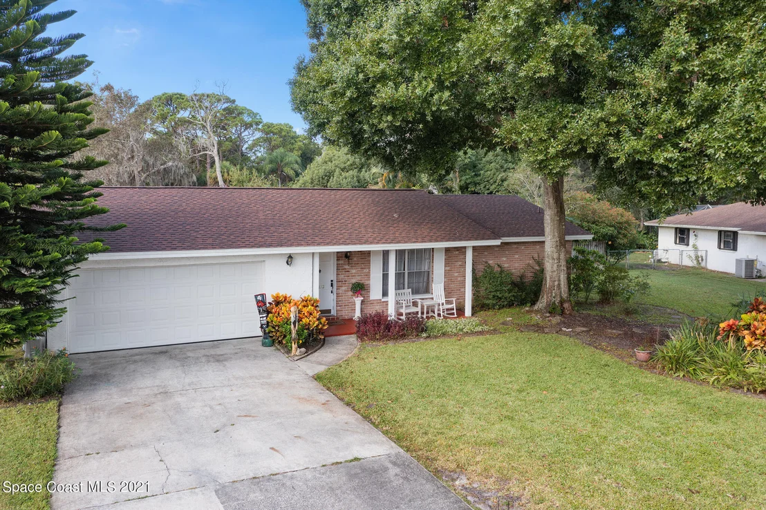 Photo of 1372 Gleneagles Way