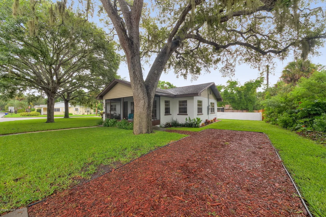 Photo of 720 Seminole Drive