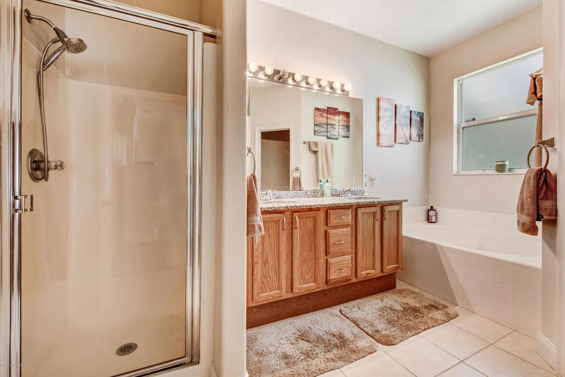Photo of 412 Waterside Circle