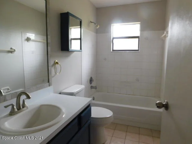 Photo of 1884 Crane Creek Boulevard