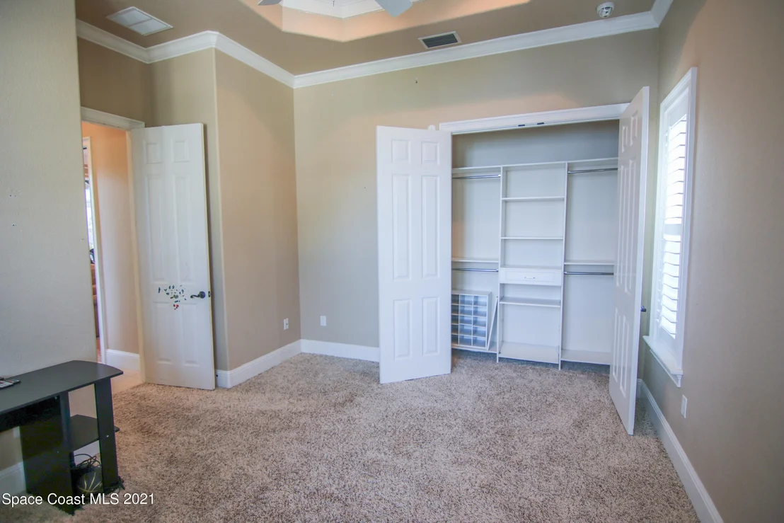 Photo of 228 Mclean Point