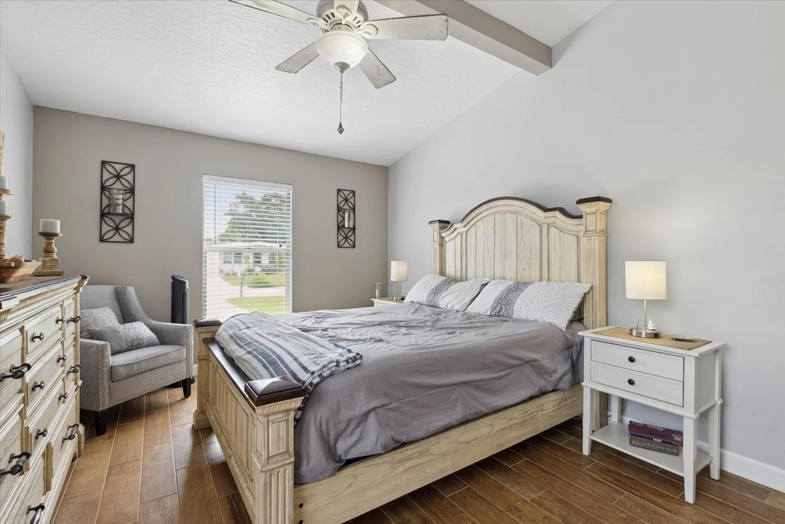 Photo of 1426 Hillcrest Drive