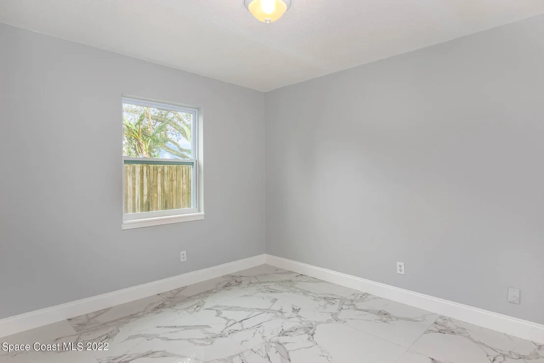 Photo of 1541 Spruce Road