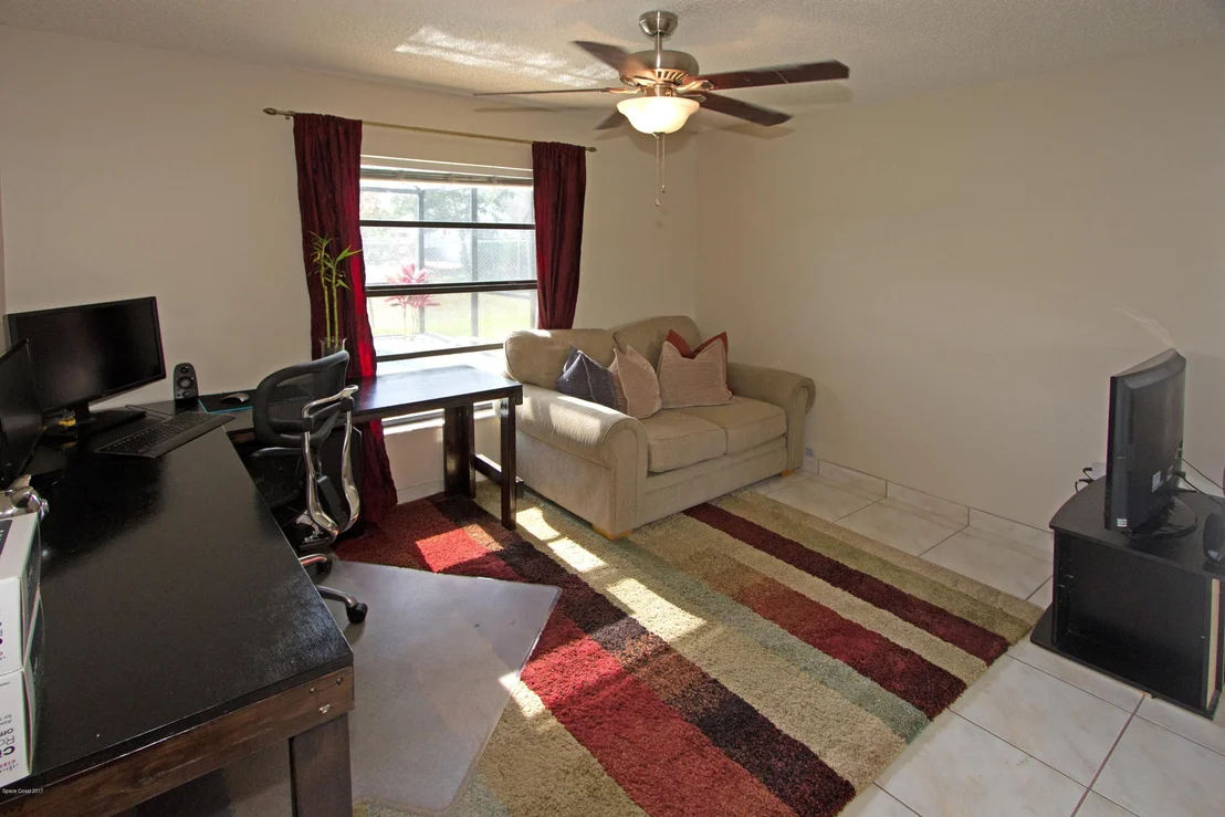 Photo of 819 Pine Shadows Avenue