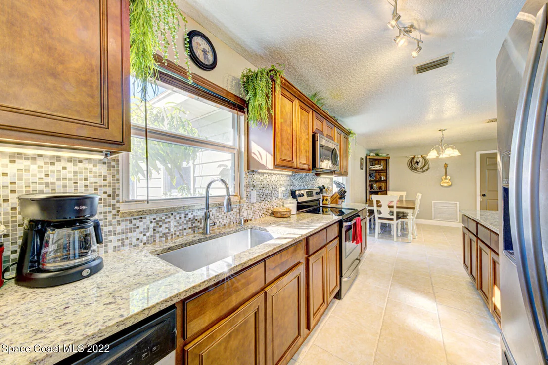 Photo of 4185 Milwaukee Avenue