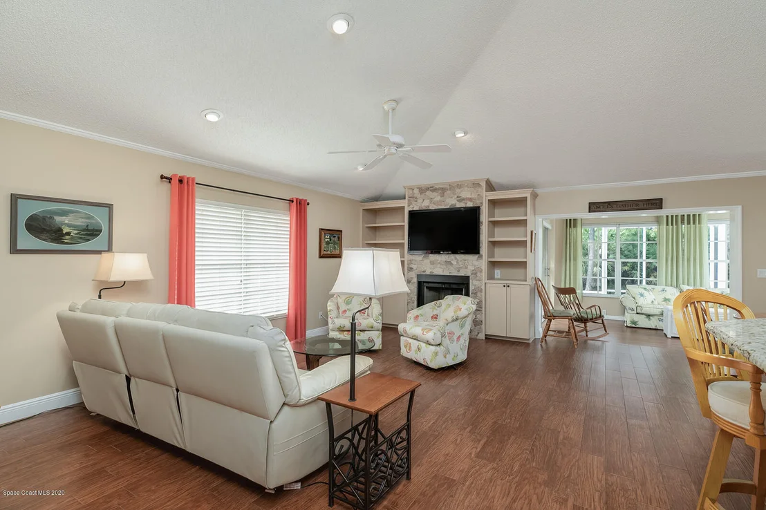 Photo of 1879 Sun Gazer Drive