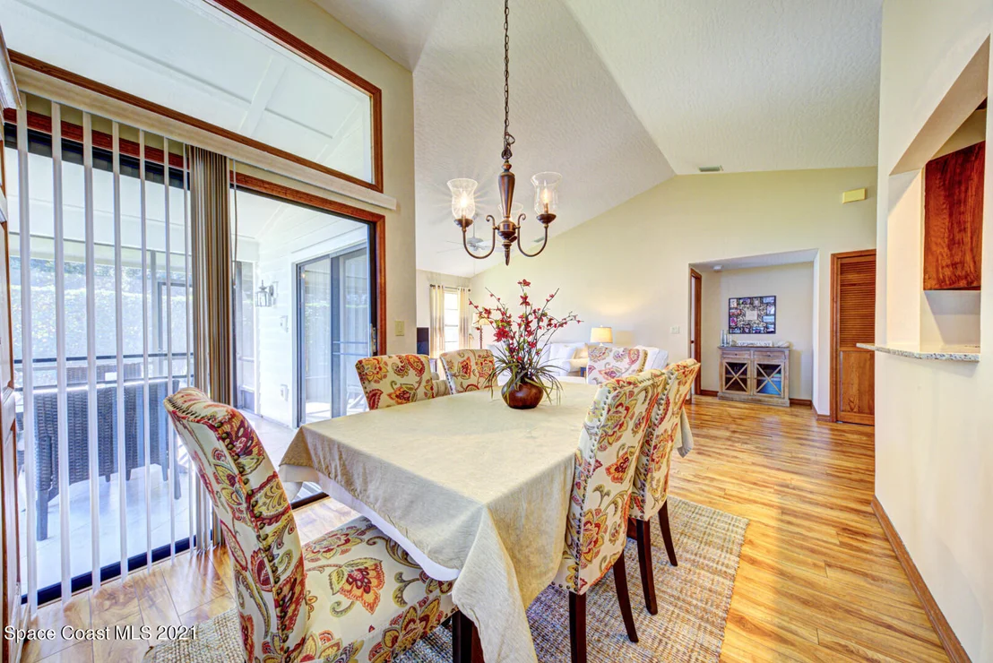 Photo of 873 Ridge Lake Drive