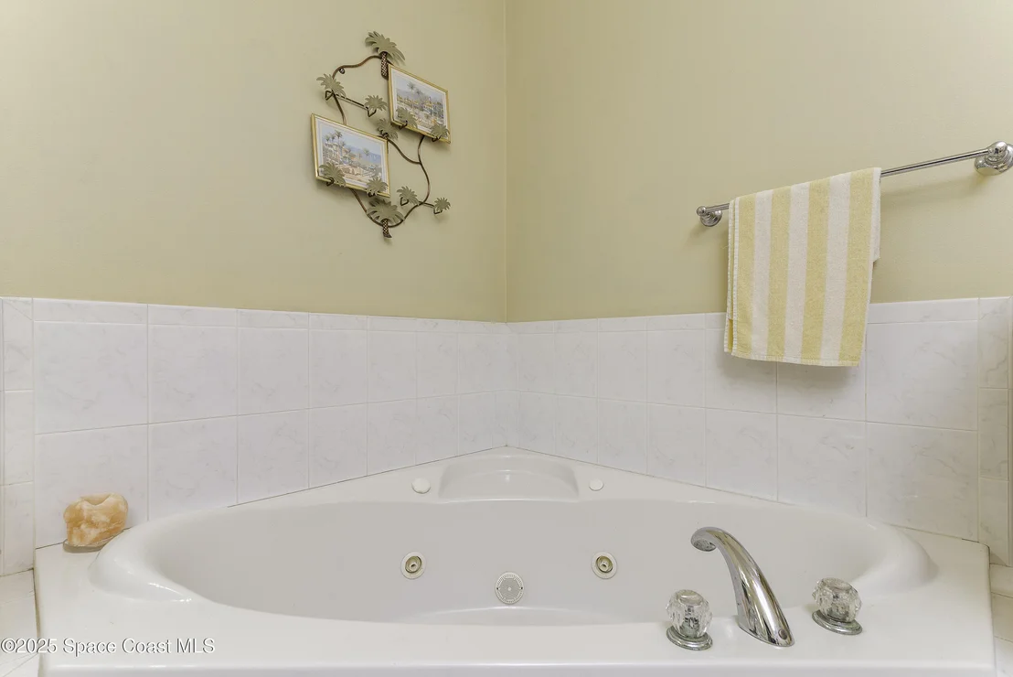 Photo of 386 Valencia Road
