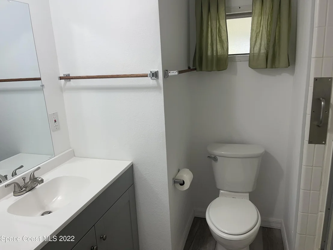 Photo of 2559 Chatham Way NE