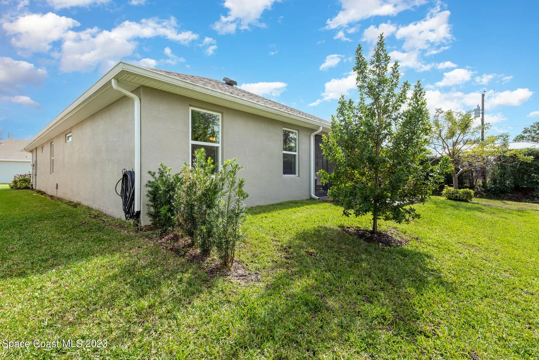 Photo of 376 Sandcrest Circle