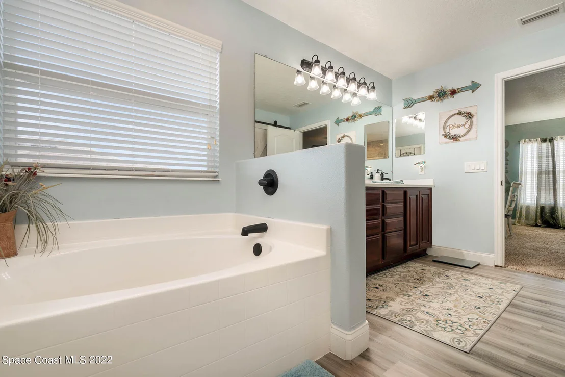 Photo of 2280 Bridgeport Circle