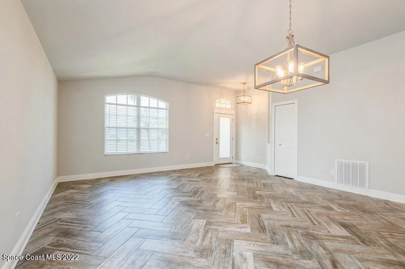 Photo of 960 Shaw Circle