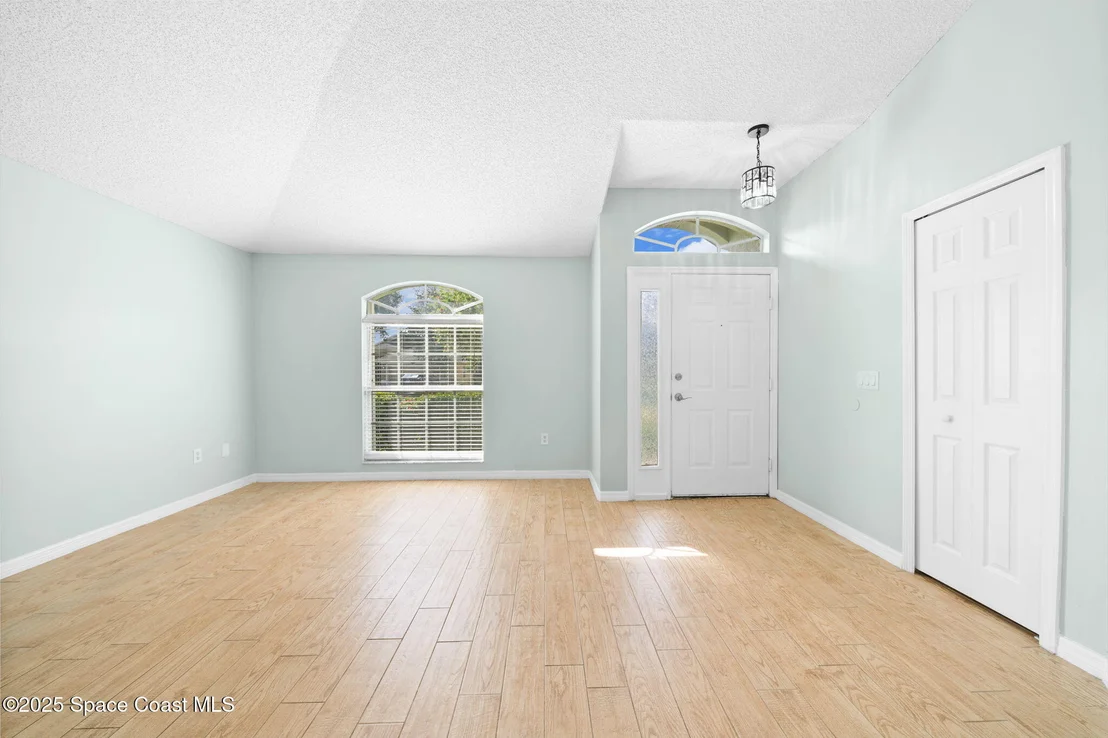 Photo of 574 Sedgewood Circle