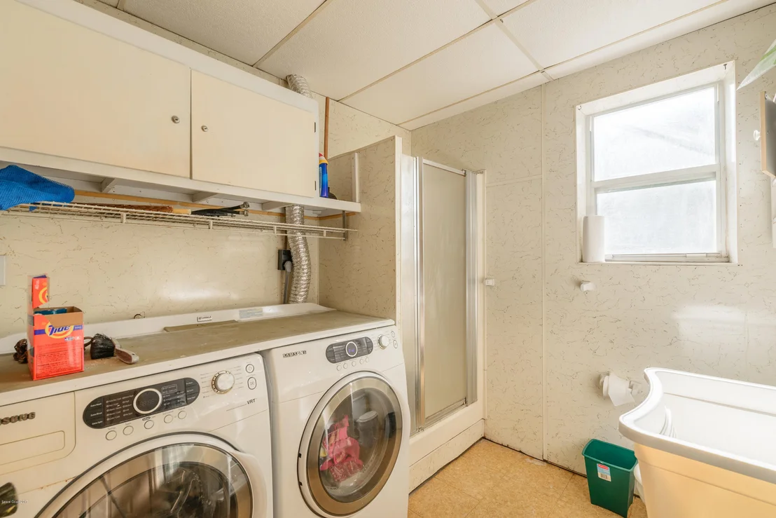 Photo of 816 Central Boulevard