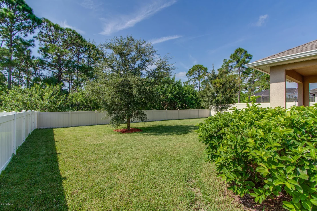 Photo of 228 SE Abernathy Circle