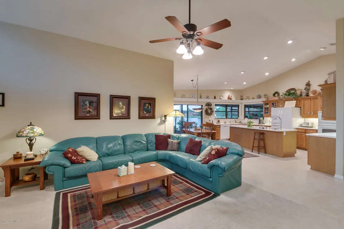 Photo of 529 Crystal Lake Drive