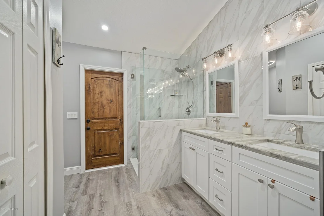 Photo of 2360 Oak Creek Circle