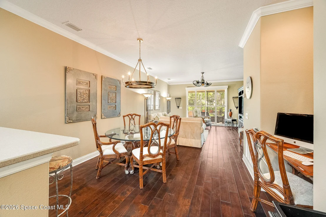Photo of 522 Waterside Circle