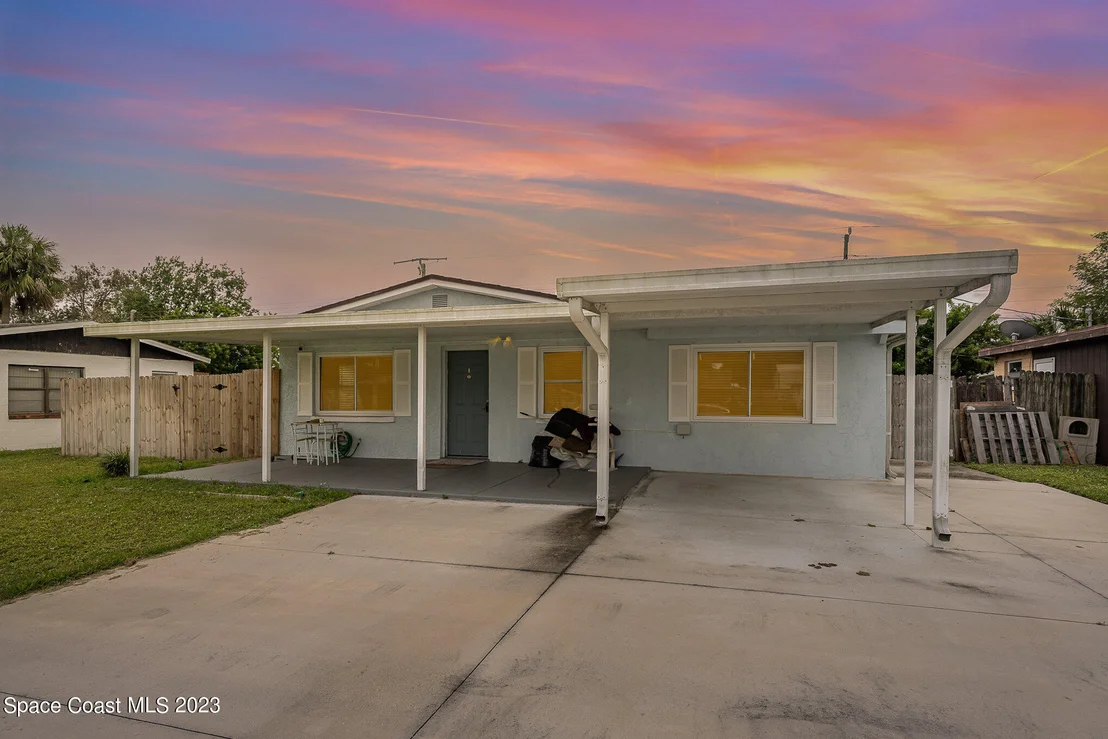 Photo of 2477 Burns Avenue