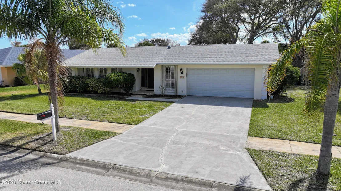 Photo of 215 Sand Pine Road