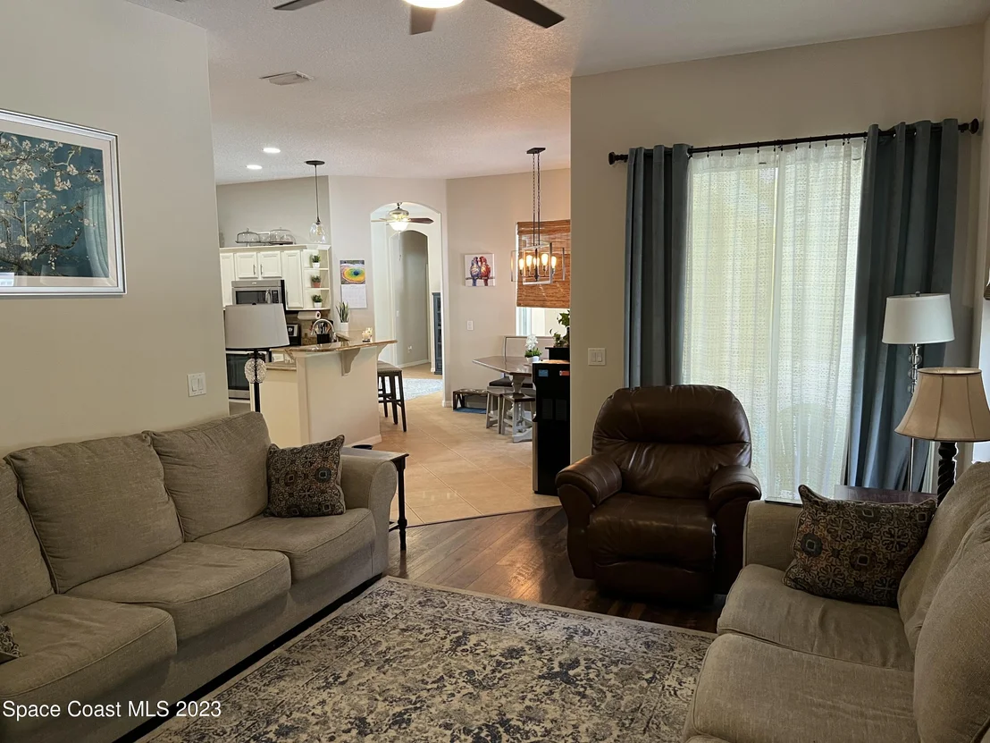 Photo of 1661 Whitman Drive
