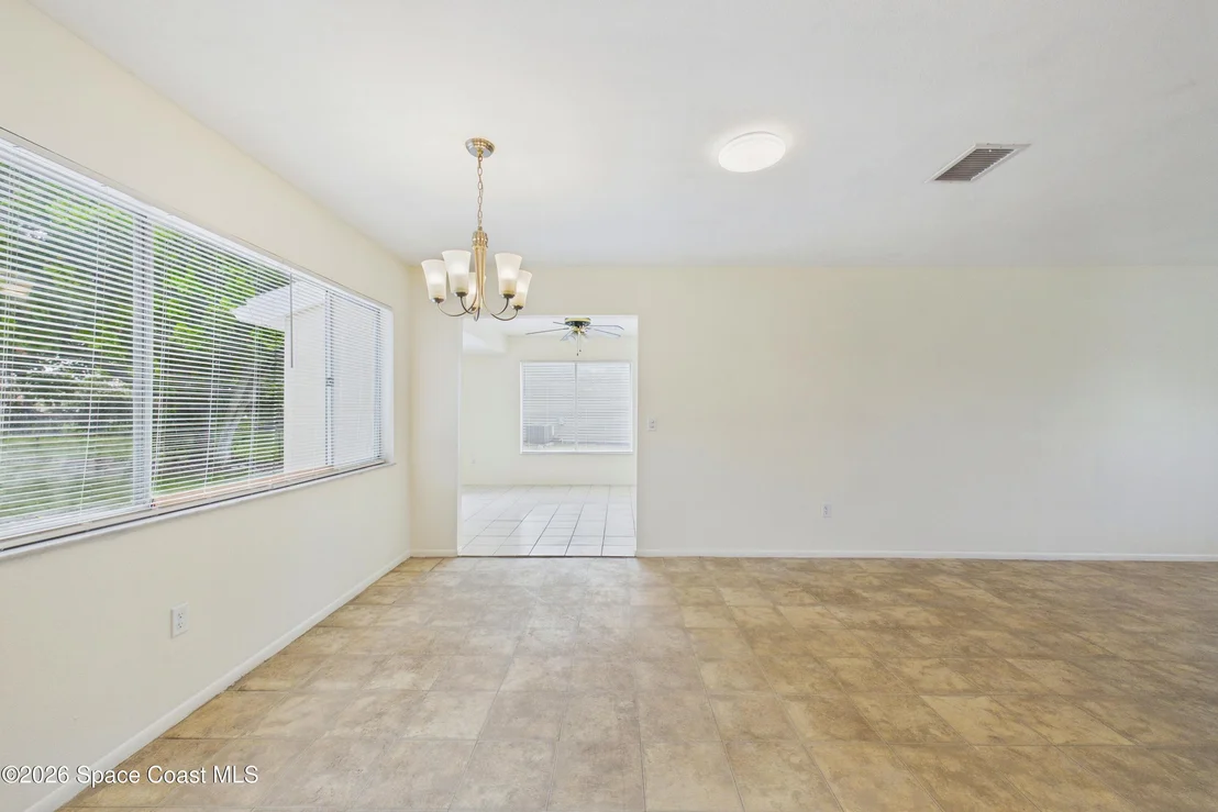 Photo of 1325 Ethel Circle NE