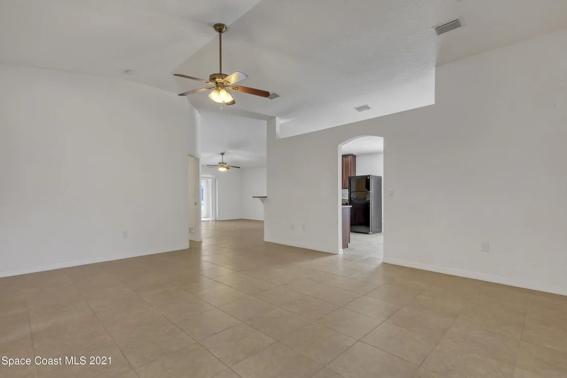 Photo of 1290 Corbett Lane