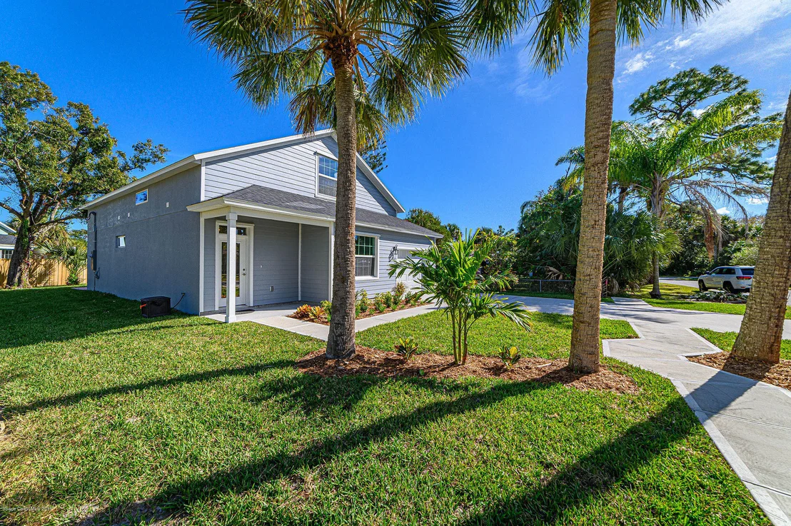 Photo of 435 Crescent Drive