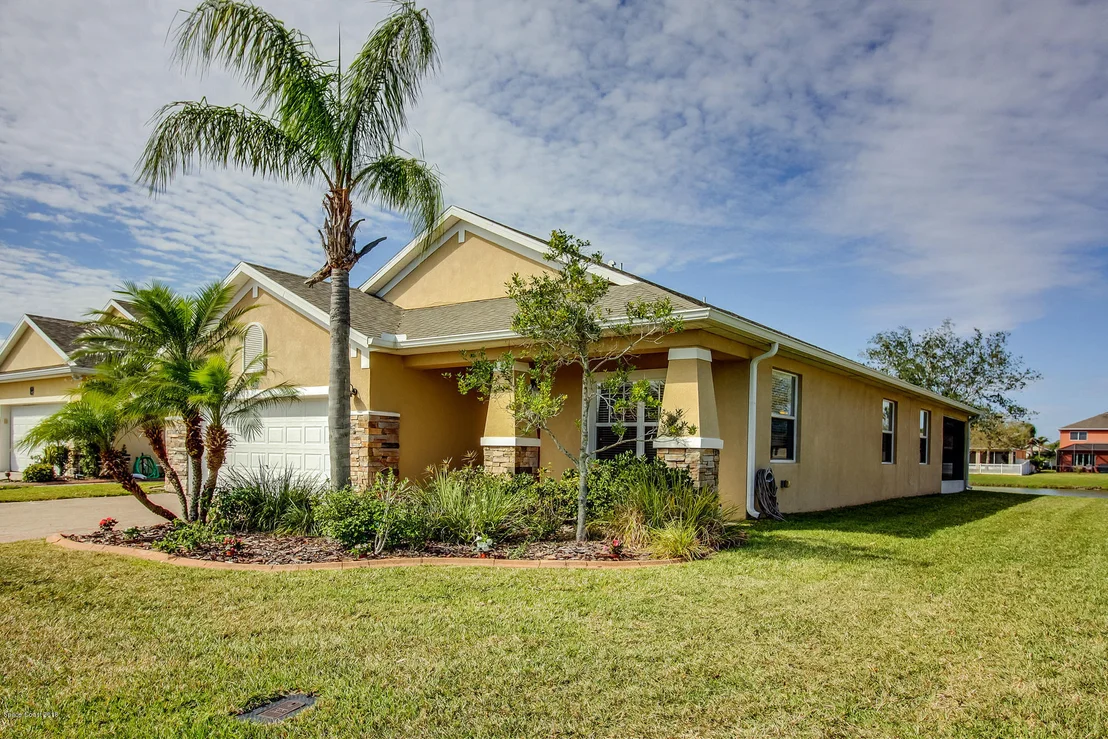 Photo of 1472 Hemingway Boulevard