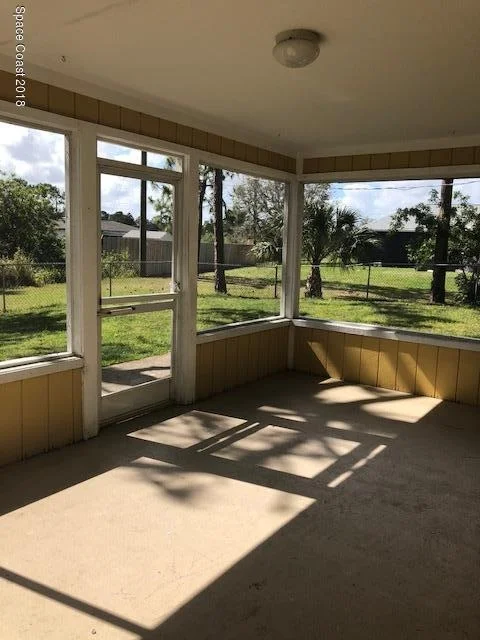 Photo of 2212 Cogan Drive SE